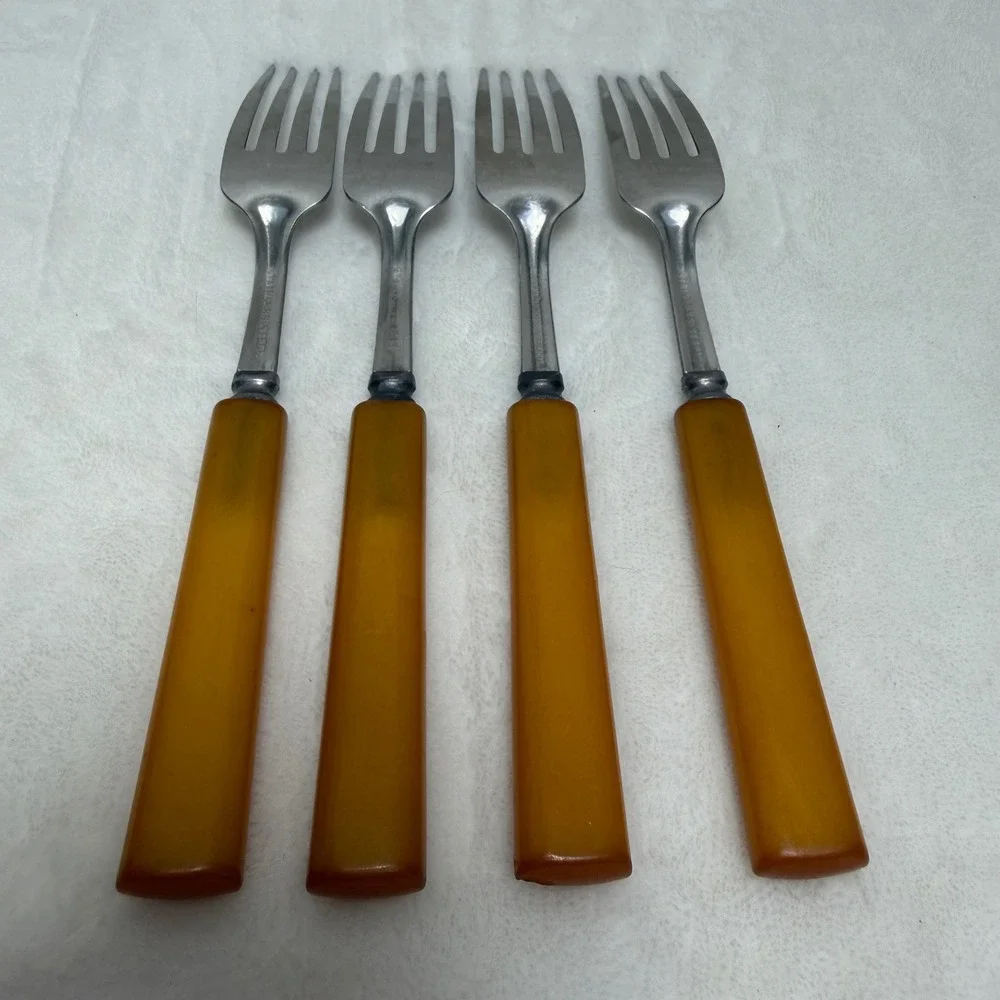 Unbranded finish flatware rounded